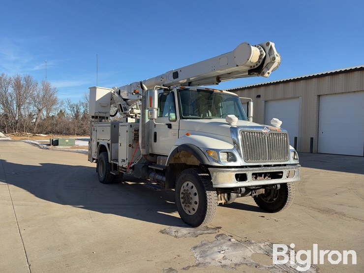 2005-international-7400-image-3