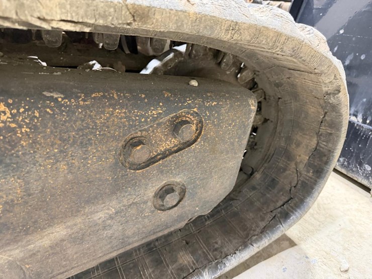 2016-bobcat-t870-image-48