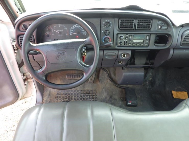 1999-dodge-ram-3500-image-7