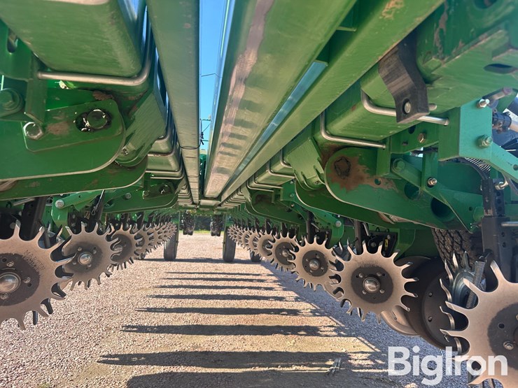 2009-john-deere-1770nt-ccs-image-17