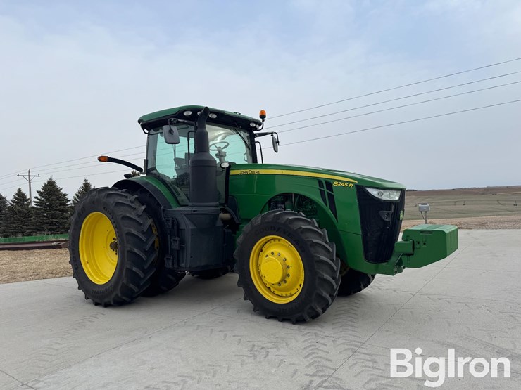 2017-john-deere-8245r-image-3