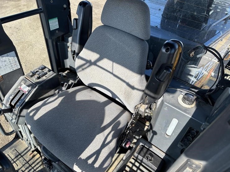 2008-deere-772d-image-41