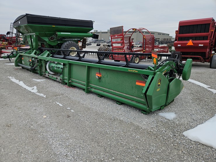 john-deere-630f-image-9