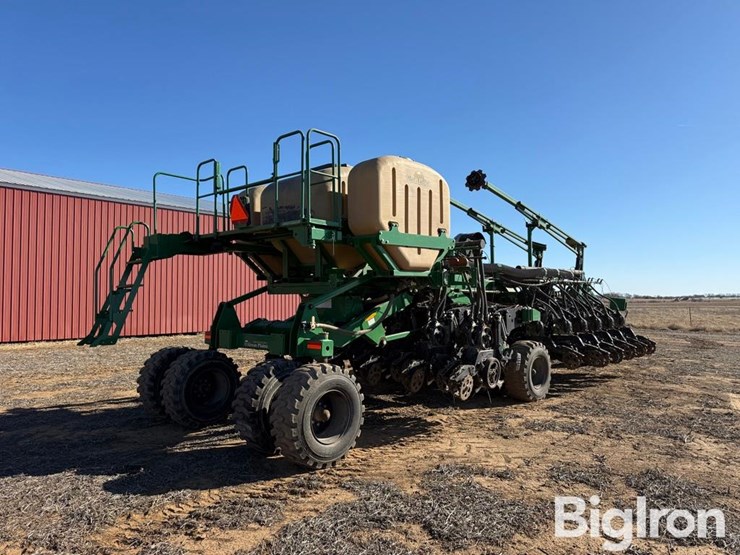 great-plains-yp4024a-3115-31r15-planter-image-5