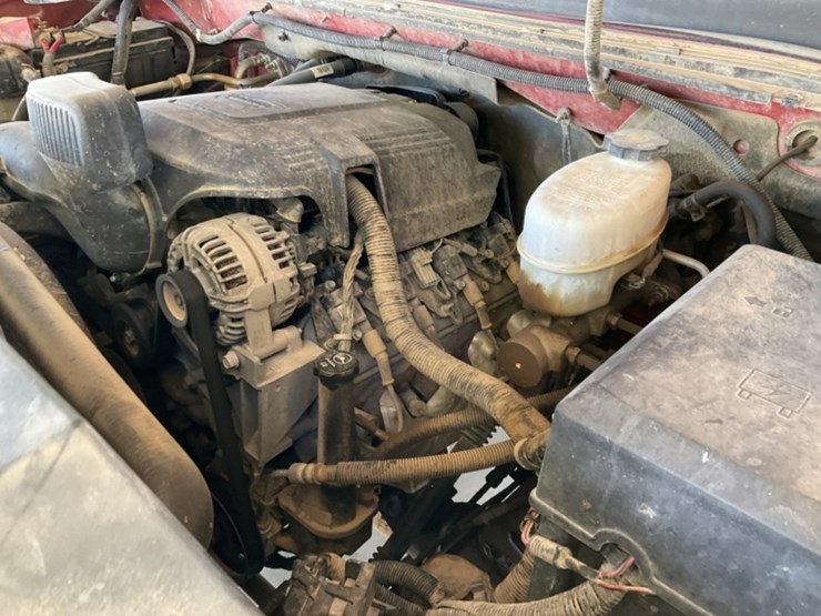 2012-chevrolet-silverado-2500-image-12