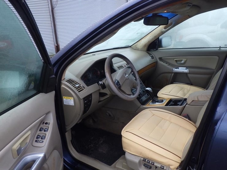 2004-volvo-xc90-image-5