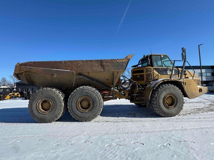 2007-caterpillar-740-image-6