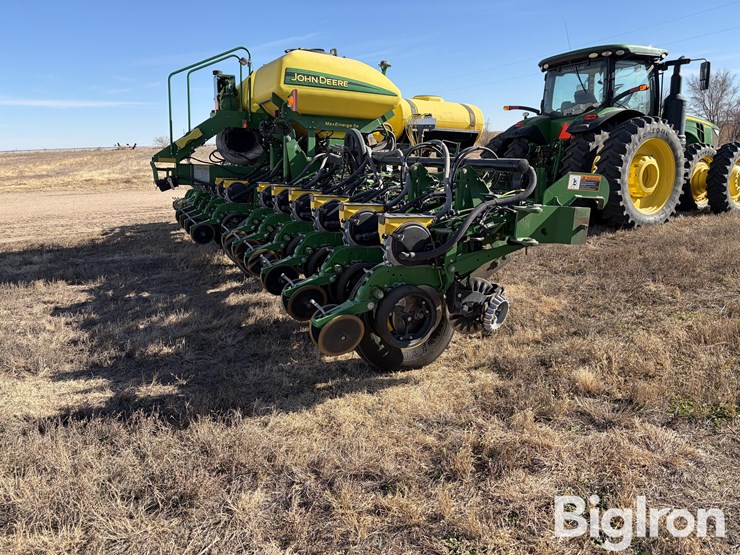 john-deere-1770nt-ccs-image-5