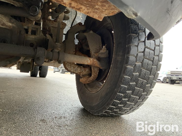 2006-ford-f550-xl-image-16