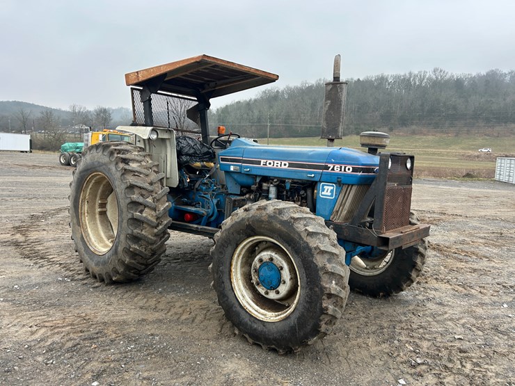 ford-7610-image-2