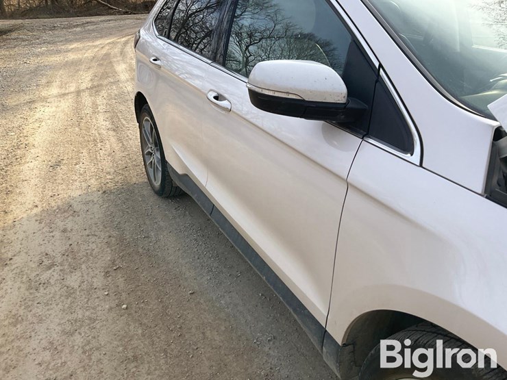 2016-ford-edge-titanium-image-11