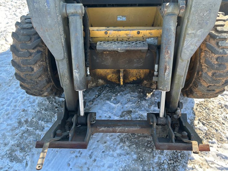 2016-volvo-mc70b-image-8