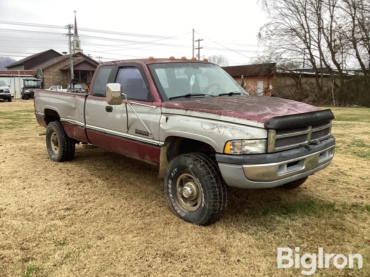 1996-dodge-2500-image-3