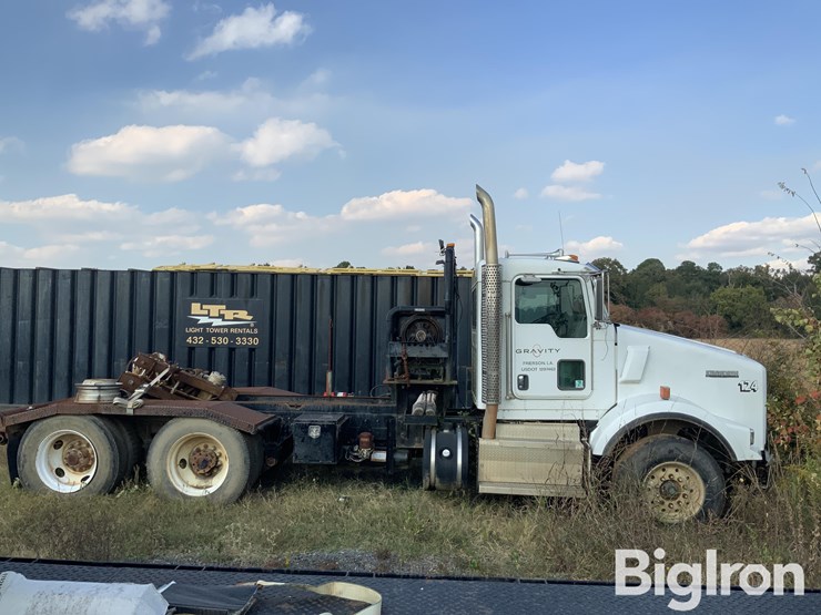 2012-kenworth-t800-image-1