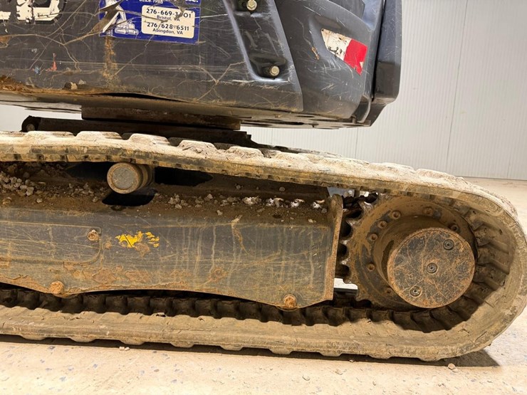 2021-bobcat-e26-image-14