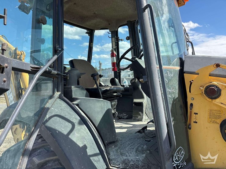 2004-deere-410g-image-23