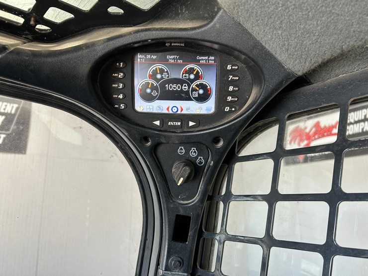 2016-bobcat-t870-image-24