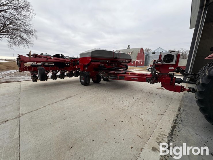 2012-case-ih-1240-image-2