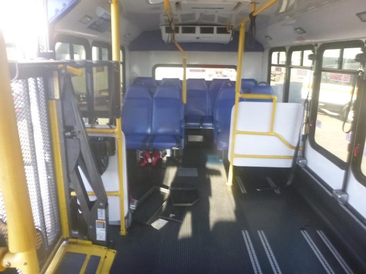 2014-ford-e450-image-7