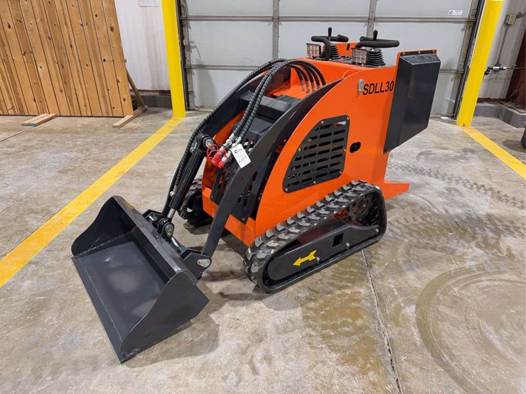 2025-sdlanch-sdll30-mini-skid-steer-image-1