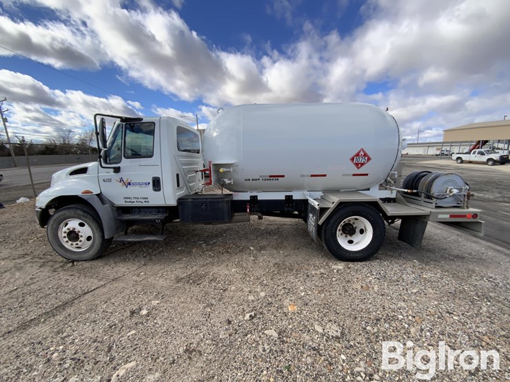 2003-international-durastar-4300-image-8