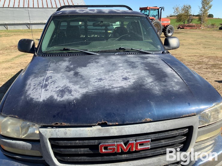 2006-gmc-sierra-2500-image-9