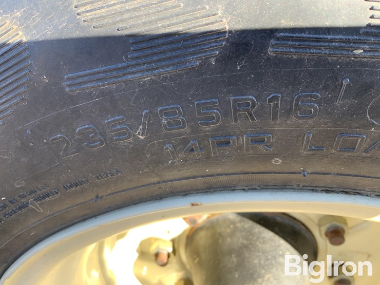 my-d-han-d-t/a-gooseneck-5-round-bale-trailer-image-19