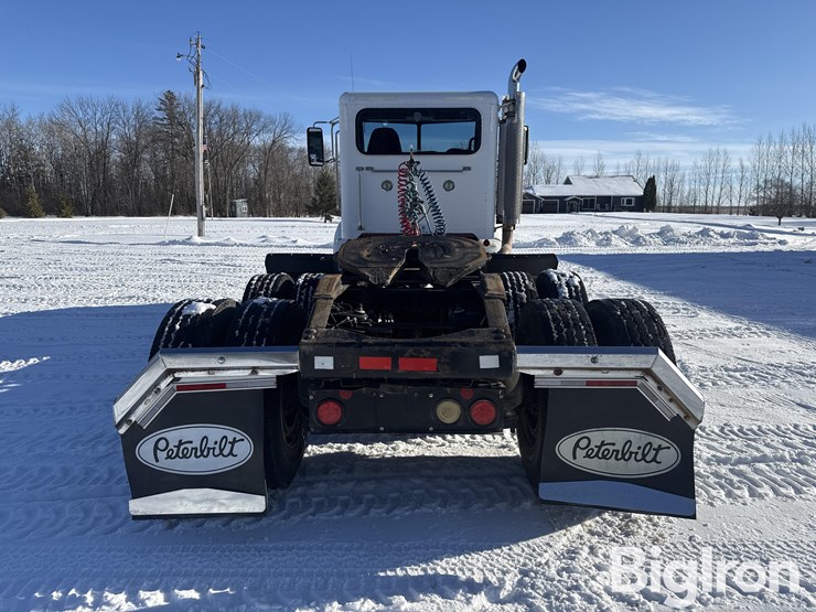 2010-peterbilt-384-image-6
