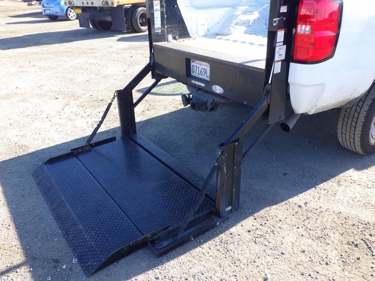 2018-chevrolet-2500hd-image-8