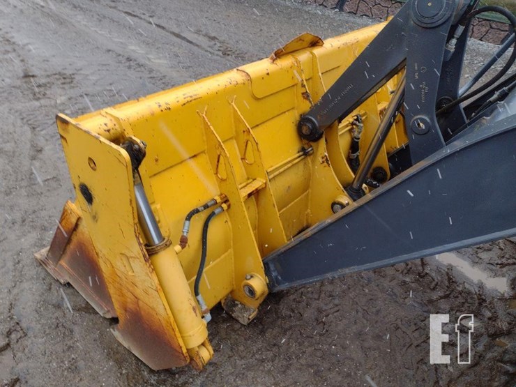 2010-deere-310j-image-15