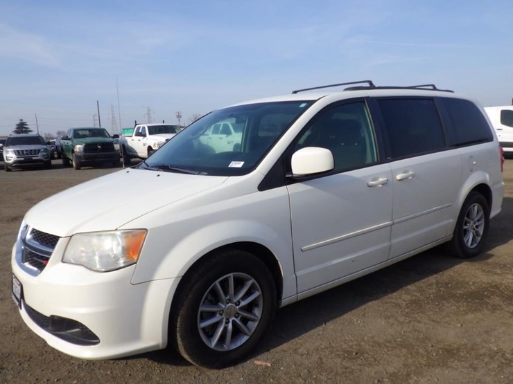 2013-dodge-grand-caravan-image-1