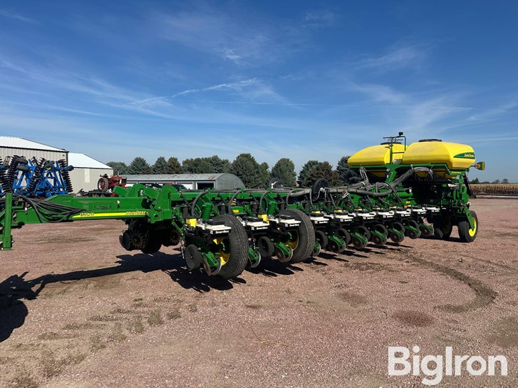 2009-john-deere-1770nt-ccs-image-5