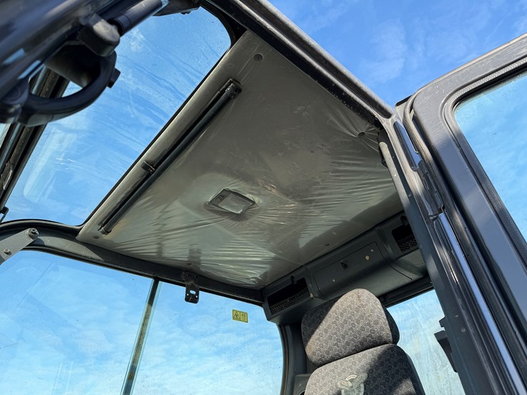 2019-case-cx57c-image-15