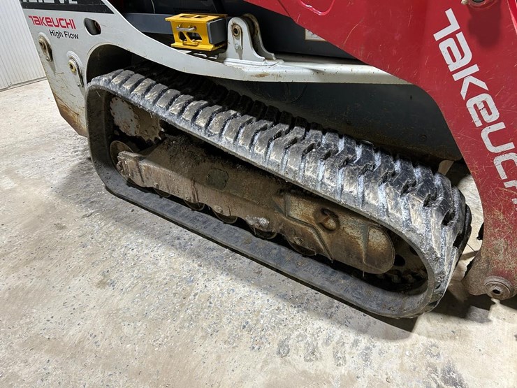 2021-takeuchi-tl12v2-image-12