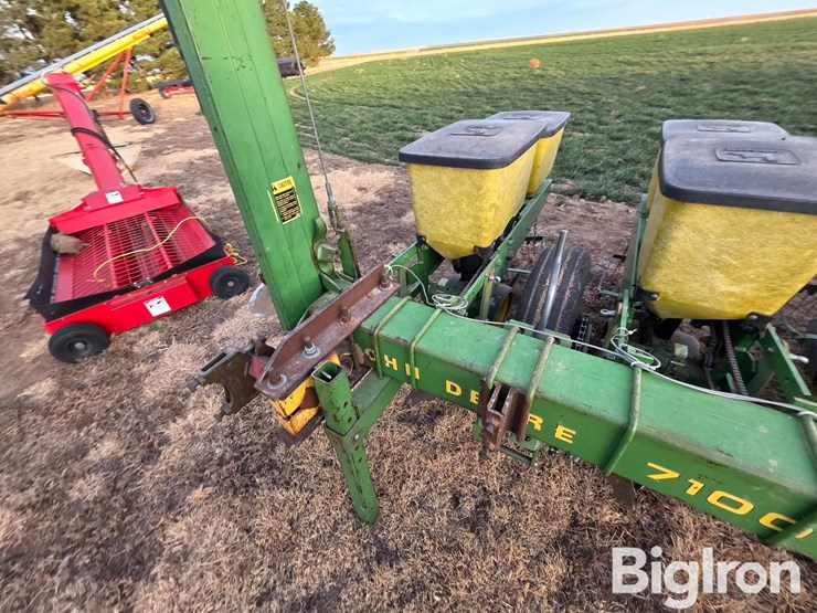john-deere-7100-image-19