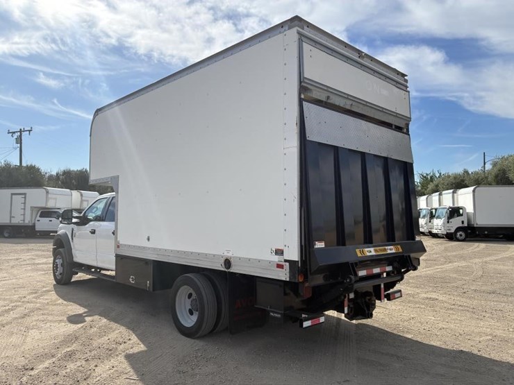 2017-ford-f550-xlt-image-4