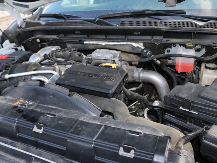 2022-gmc-5500-image-17