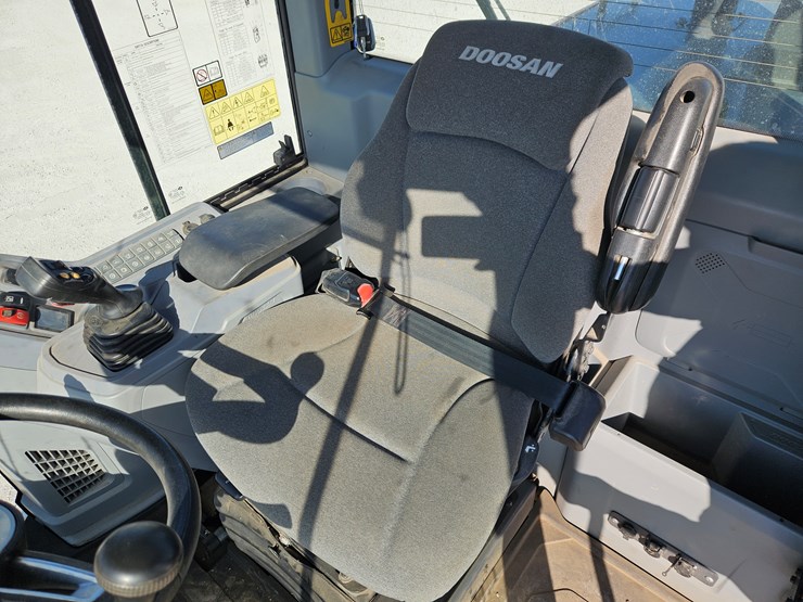 2023-develon-dl220-7-image-11