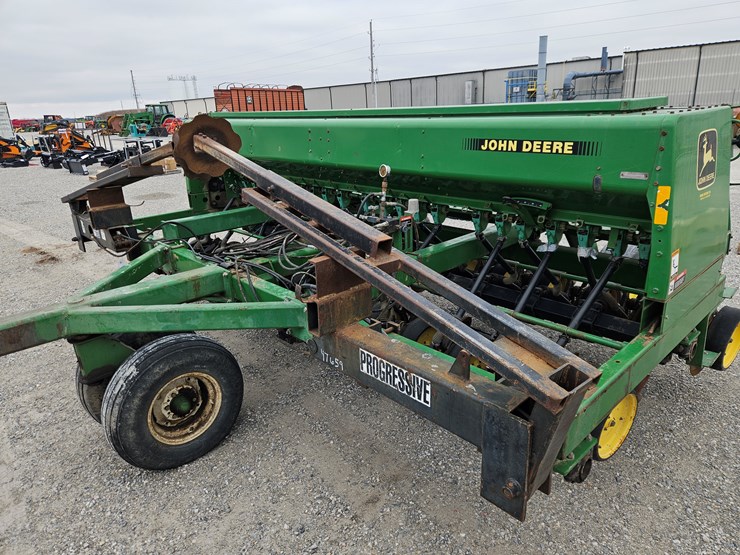 john-deere-750-image-15