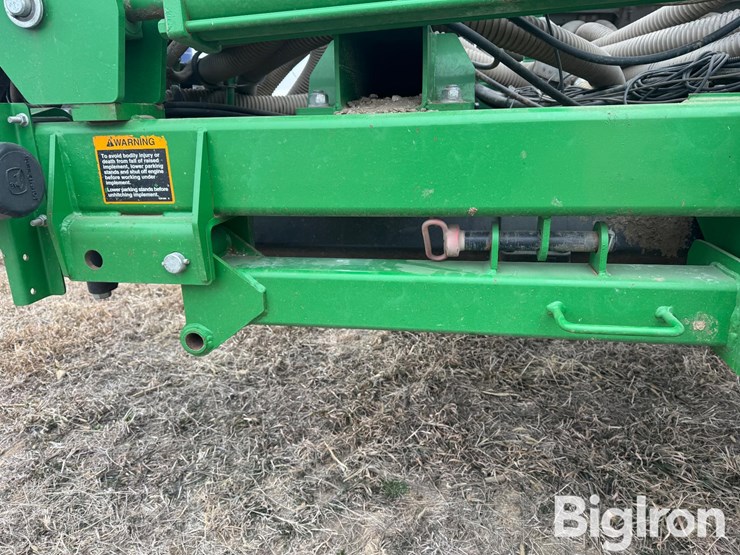2016-john-deere-2510h-image-9