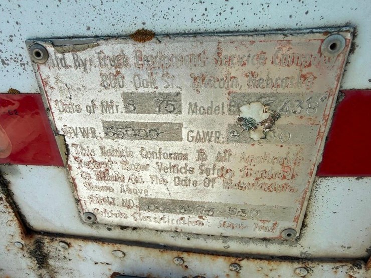 1975-cornhusker-hopper-image-10