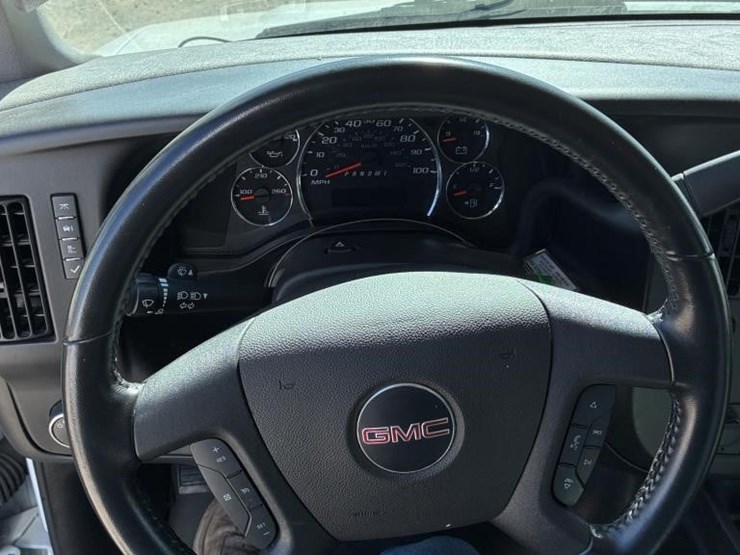 2023-gmc-3500-image-14