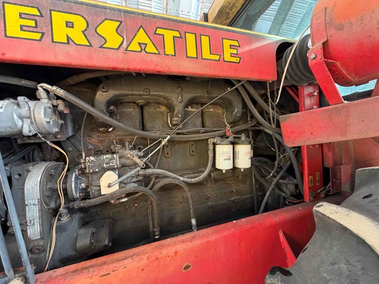 1979-versatile-835-image-16