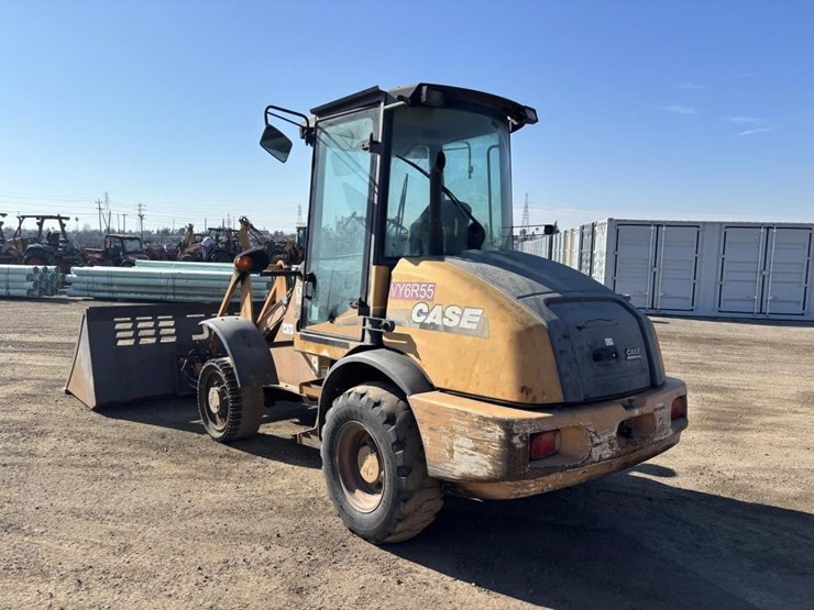 case-21e-wheel-loader-image-4