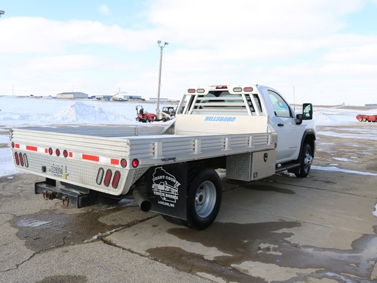 2022-gmc-5500-image-6