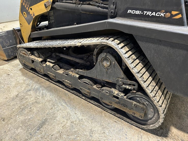 asv-rc-100-skid-steer-loader-image-16