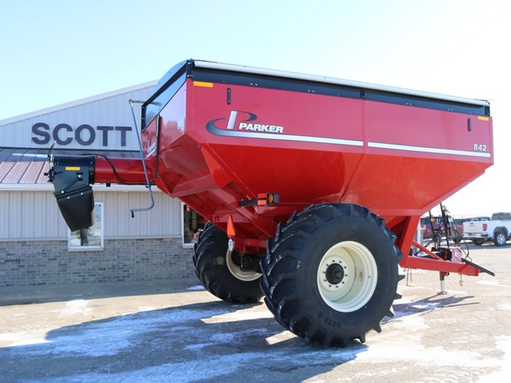 2025-parker-842-image-2