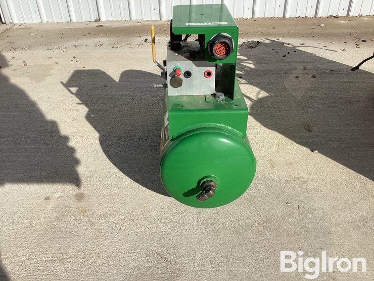 john-deere-1775-image-8