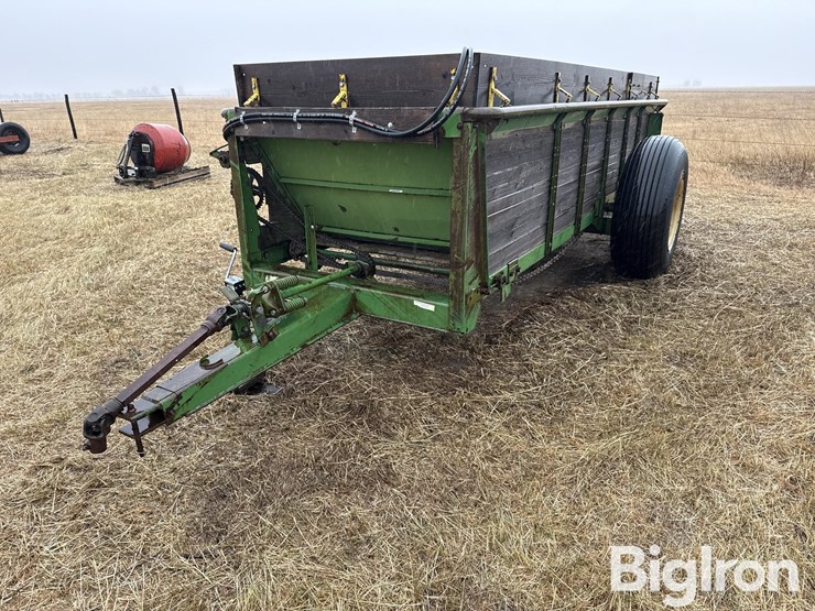 john-deere-220-image-1