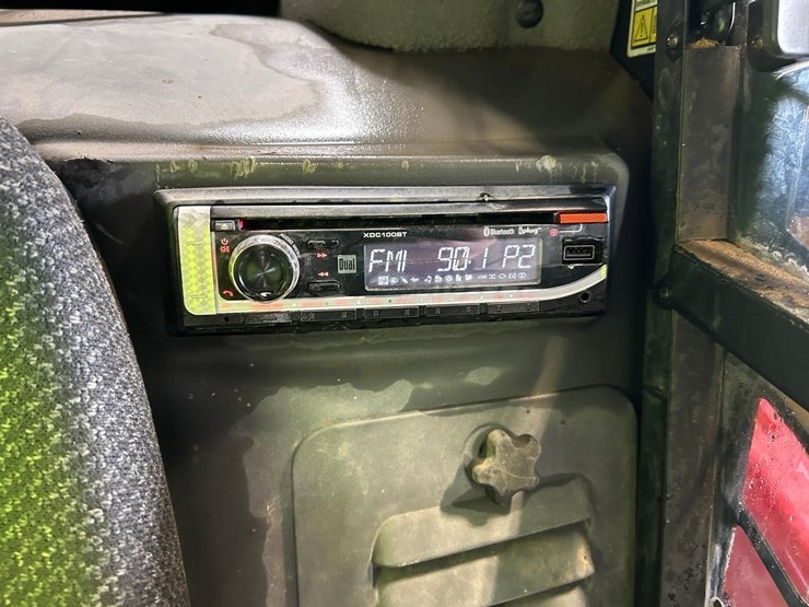 2016-caterpillar-246d-image-24